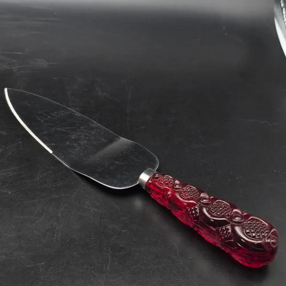 Avon Cape Code Pie Server Cake Knife by Regent Sheffield Red Gothic